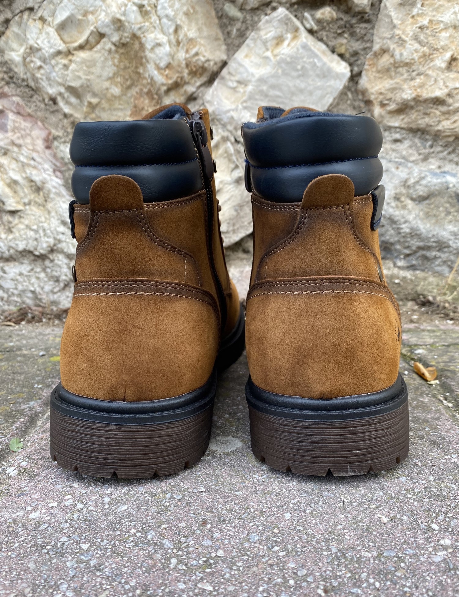 Ανδρικά κάμελ αρβυλάκια από δερματίνη με κορδόνια EL0899C φωτογραφία